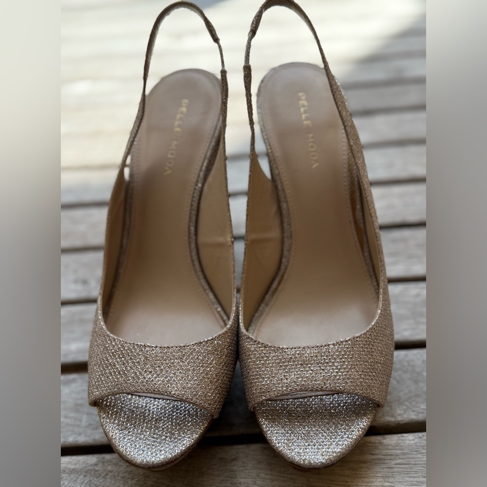 Pelle Moda Women's Gold Slingback Heels